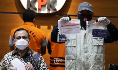 Wakil Ketua DPR Aziz Terseret Kasus Dugaan Suap Penyidik KPK, Firli: Kami akan Dalami Keterkaitan AZ