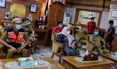 Bupati Masnah Dengarkan Arahan Presiden tentang Penanganan Karhutla Tahun 2021