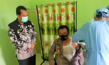 Wabup BBS Termasuk 11 Penerima Pertama Vaksin Covid-19 di Muaro Jambi