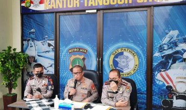 Pria Ini Dipecat dari Perusahaan Biarkan Bocah Nyopir Truk Trailer di Tol