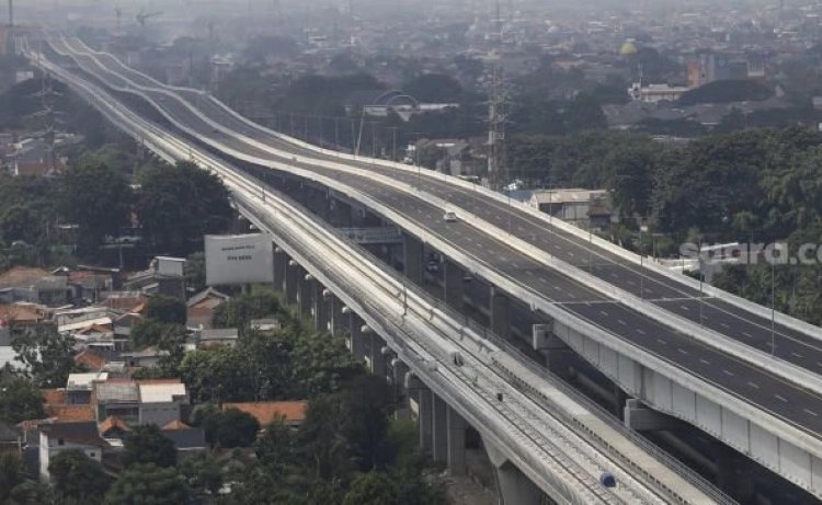 Jokowi Resmikan Nama Jalan Tol Mohamed bin Zayed, Fadli Zon: Apa Tak Ada Nama Pahlawan Kita yang Berjasa?