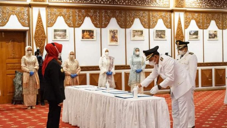 Pj Gubernur Jambi Lantik Bupati Terpilih Secara Hybrid