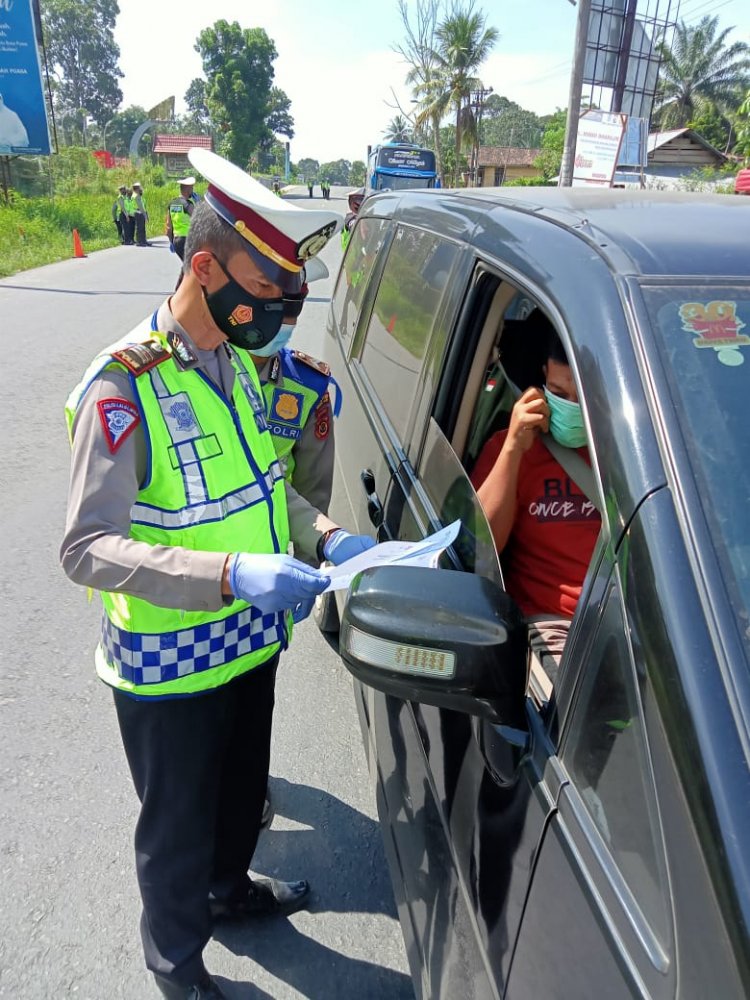 Kendaraan Masuk Jambi Mulai Diperketat, Ada yang Rapid Test di Tempat