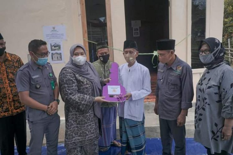 Bupati Masnah Resmikan Bantuan Bedah Rumah Baznas untuk Warga Kelurahan Jambi Kecil