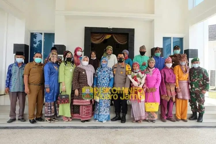 Bupati Masnah Sambut Ratumas Siti Aminah Ningrat, Cucu Pahlawan Nasional Raden Mattaher