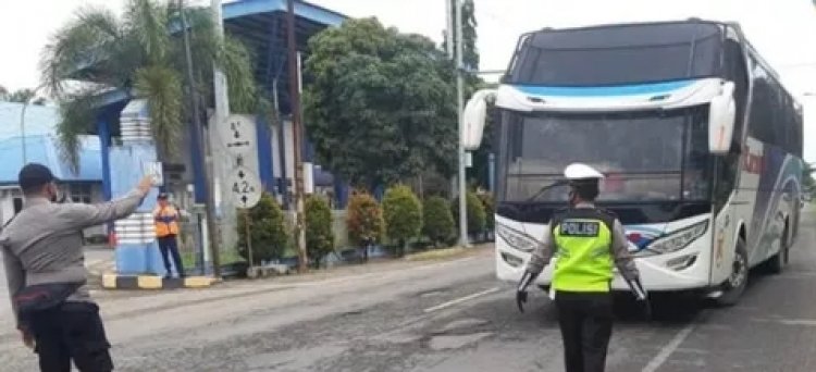 Gegara Mudik Lebaran Dilarang, Ribuan Angkutan Umum di Aceh Digudangkan
