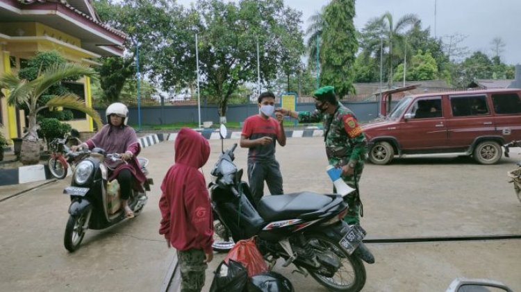 Tebo Masih Zona Oranye, Babinsa Agus: Kita Ingatkan Masyarakat Gunakan Masker!