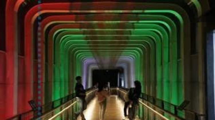 Bendera Palestina Menyala Terang JPO di Jakarta, Anies: Solidaritas untuk Saudara Kita Rakyat di Jalur Gaza