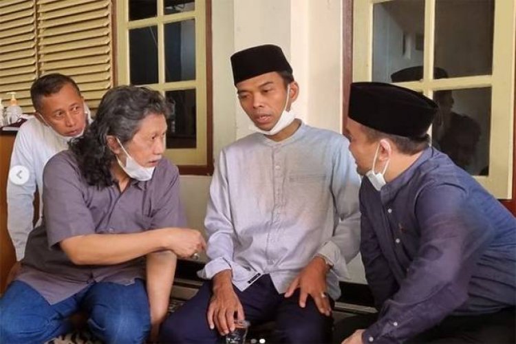 25 Tahun UAS dan Cak Nun Hanya Mengenal Nama: Ternyata, Pertemuan di Sini Tertulis di Lauhul-Mahfuzh....