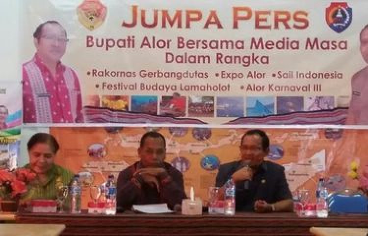 Viral! Bupati Alor Marah-marah ke Staf Mensos Risma, Gegara Bansos PKH Diurus DPRD