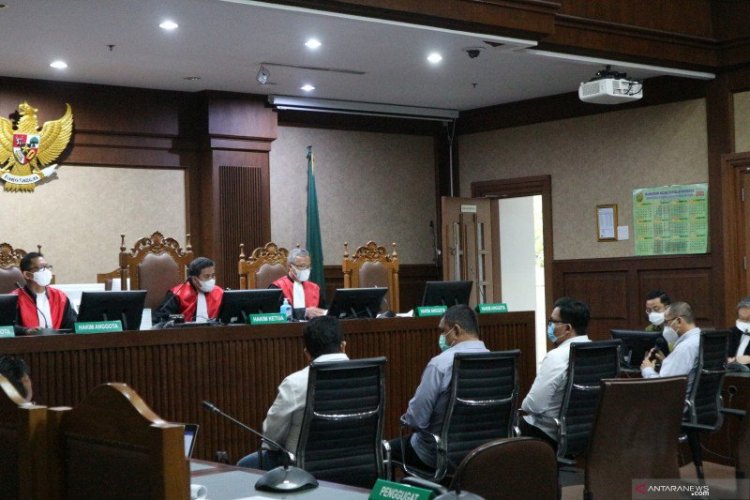 Jumpa Adik Ihsan Yunus, Vendor Bansos Sebut Diarahkan Beli Tas PT Sritex