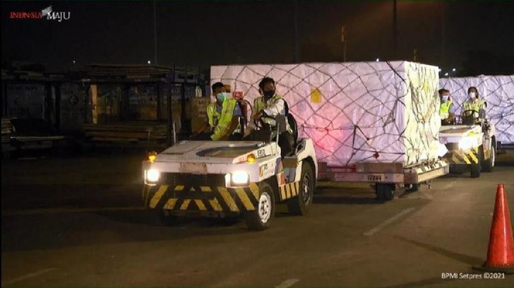 Malam Ini Indonesia Terima 1,5 Juta Dosis Vaksin AstraZeneca