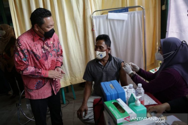 DPR Ini Minta Pemerintah Tarik Rem Lagi Redam lonjakan COVID-19: Saya Dapat laporan 400-an Pasien Masuk Wisma Atlet....