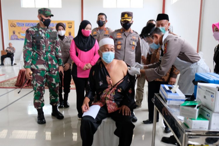 345 Orang Divaksin Massal Termasuk Lansia, Kapolres Bungo: Sudah Diberi Sosialisasi