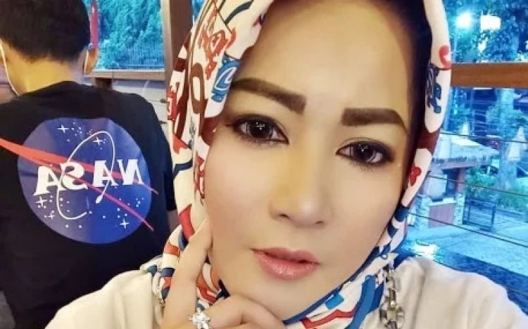 Viral! Akun Media Sosial Dewi Tanjung Raib, Gegara Sering Hina UAS dan Cucu Nabi