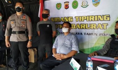 Duh! Tukang Bubur Terkenal Ini Didenda Rp5 Juta, Gegara 4 Pembeli "Ngeyel" Makan di Tempat