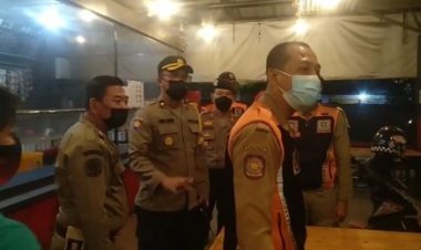 Viral Satpol PP Mengobrak Warkop yang sudah Tutup di Surabaya, Pemilik: Bahkan Hari Kedua PPKM Kami Enggak Jualan Sama Sekali!