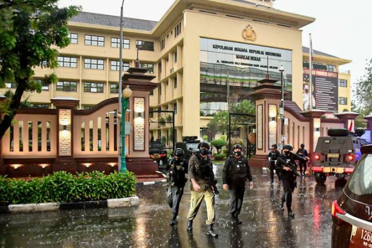 Momen HUT Bhayangkara ke-75, Ada 7 Jenderal Naik Pangkat
