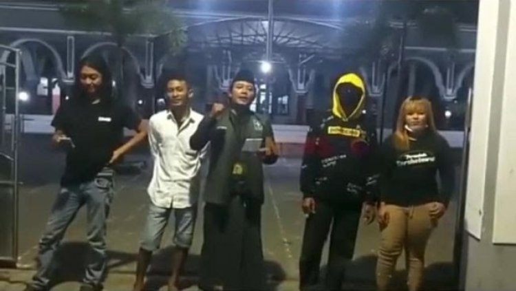 Viral! Sejumlah Orang Tolak Penutupan Masjid Saat PPKM Darurat