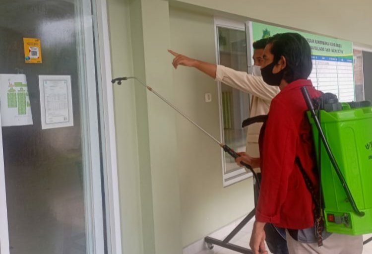Cegah Virus Covid-19, AMM Bungo Lakukan Penyemprotan Disinfektan: Terapkan 5M Tanggungjawab Kita Semua