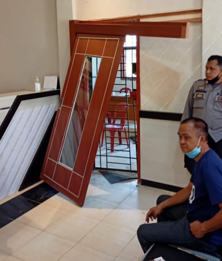 Kantor Desa Mendalo Indah Dibobol Maling, Ini yang Hilang