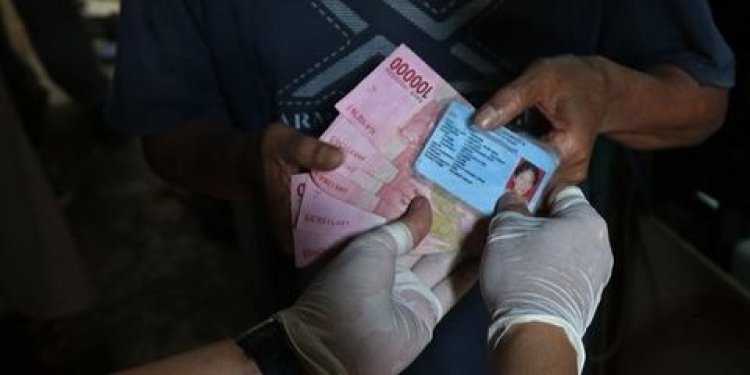 Penerima BST Mengamuk ke Petugas Kantor Pos di Bekasi, Gegara Diminta KTP Asli