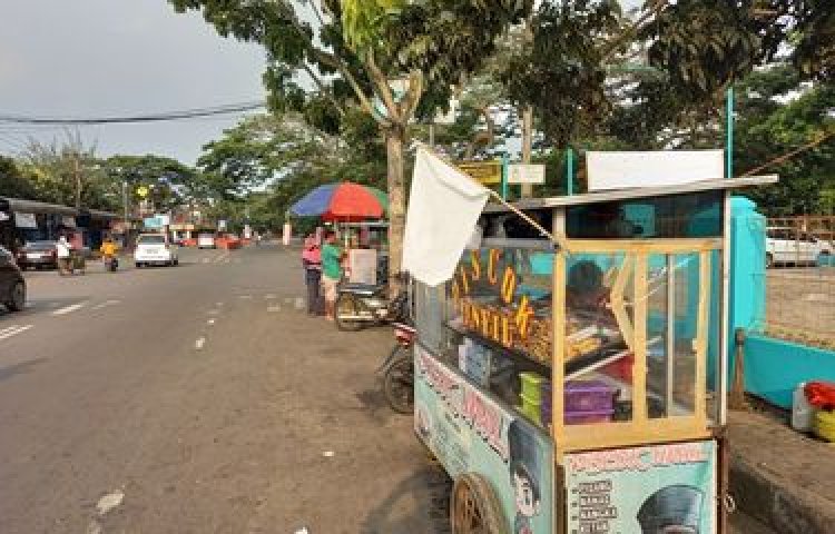 Viral! Pedagang Kibarkan Bendera Putih di Sejumlah Lokasi, Ternyata....