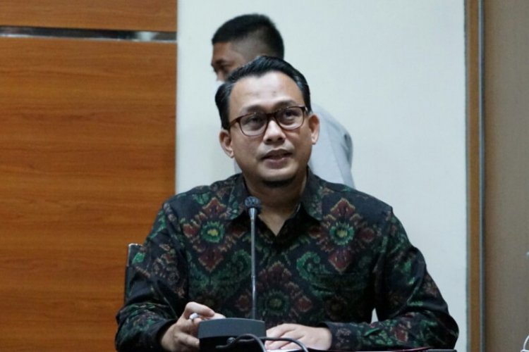 KPK Konfirmasi Aa Umbara Aliran Duit dari Kontraktor Proyek Bansos