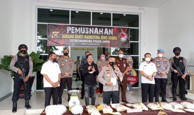 Polda Jambi Musnahkan 13,5 Kg Sabu