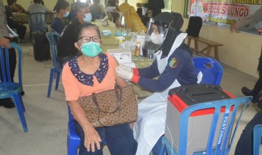 Gelar Vaksinasi Merdeka, Polres Bungo-Jambi Menyasar Ratusan Jemaat GKSP