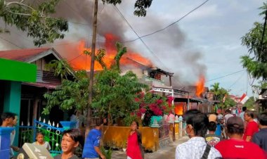 Heboh, 6 Bedeng & 3 Rumah Warga di Tanjab Barat Hangus Terbakar