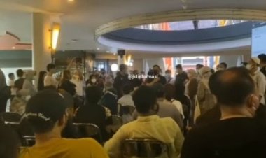 Viral! Antrian Vaksinasi Pfizer di Mal Citos Ribut, Begini Kronologi Versi Panitia