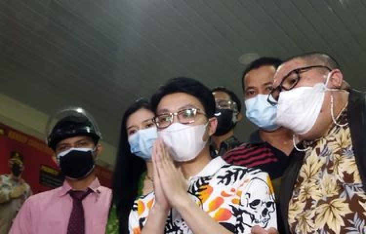 Richard Lee, Ditangkap Lantaran Hapus Barang Bukti dan Akses Medsos Secara Ilegal