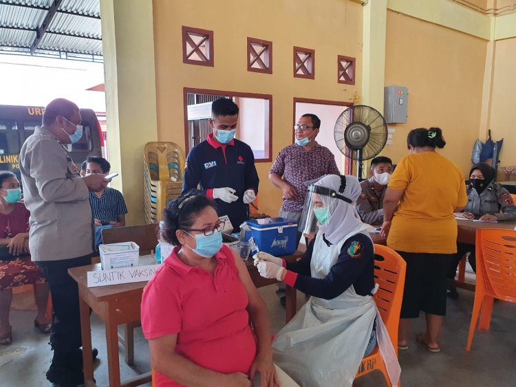 Ratusan Jemaat HKBP Bungo-Jambi Ikut Vaksinasi Merdeka, Ridwan: Sambut HUT RI