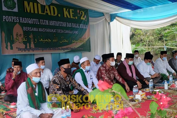 Wabup Muarojambi Hadiri Milad dan Halalbihalal Bersama Masyarakat Desa Danaulamo