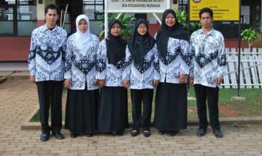 Hari Gini Masih Ada Guru Madrasah Digaji Rp50 Ribu, Anggota DPR: Kemenag Seharusnya Perhatikan Nasib Guru