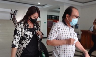 Usai Diperiksa KPK di Mapolda Jambi, Asiang dan Istrinya Irit Bicara