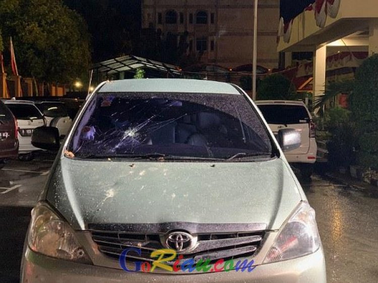 Heboh! Malam Ini Anggota DPRD Kota Pekanbaru Diserang Belasan Orang