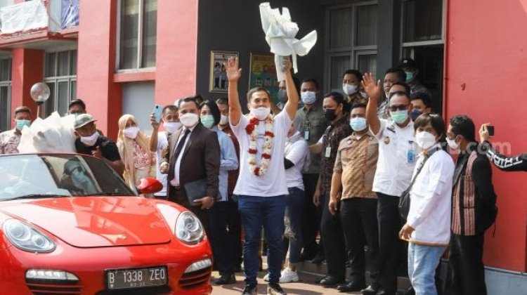 Saiful Jamil Bebas & Disambut Meriah, Seksolog: Ini Pelaku Kejahatan Lho, Dia Bukan Superhero....