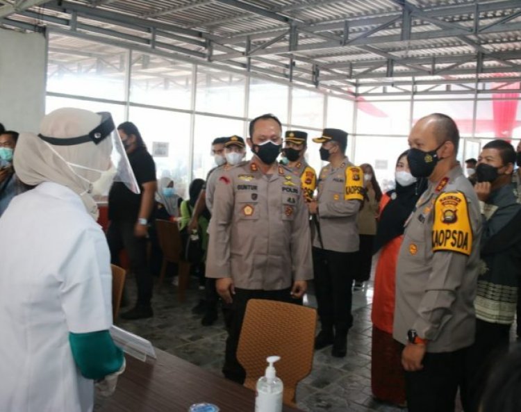 Tinjau Vaksinasi VIRAL di STKIP Muhammadiyah Bungo, Kapolda Jambi: Target Masih Rendah Hanya 24 Persen