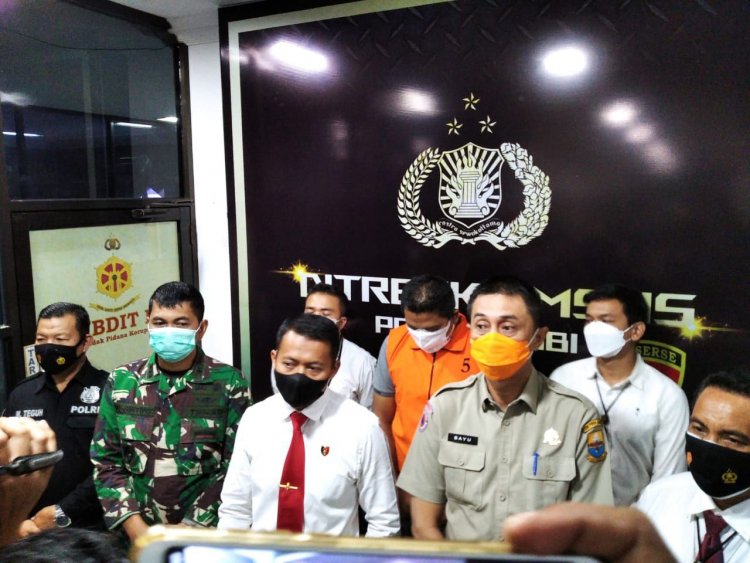Sumur Minyak Ilegal Meledak, Satu Oknum Polisi Diamankan Tim Ditreskrimsus Polda Jambi