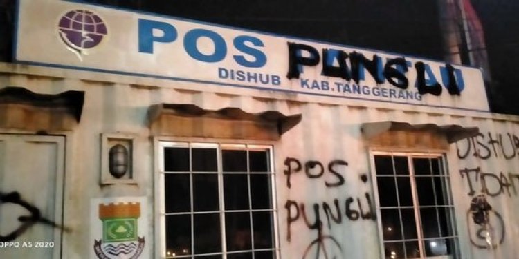 Wow! Pos Pantau Dishub Dicoret Jadi Pos Pungli, Aksi Vandalisme Warga yang Demo