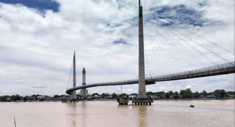 Intensitas Hujan Tinggi, Banjir Mengancam Warga yang Tinggal di Bantaran Sungai Batanghari