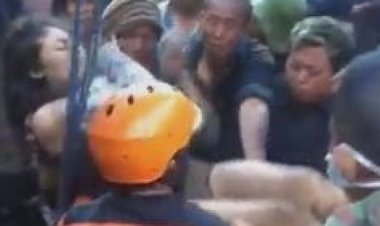 Evakuasi Korban Gempa Bali Cukup Sulit, Korban Merintih Saat Dikeluarkan dari Reruntuhan