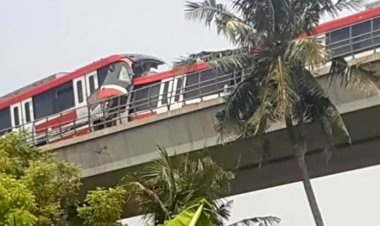 Kereta LRT Tabrakan Hingga Ringsek saat Uji Coba di Jalur Munjul Jakarta Timur