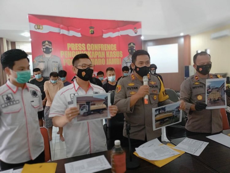 Bawa 4 Ton Minyak Ilegal Gunakan Mobil Tangki, Pria di Muarojambi Ditangkap Polisi