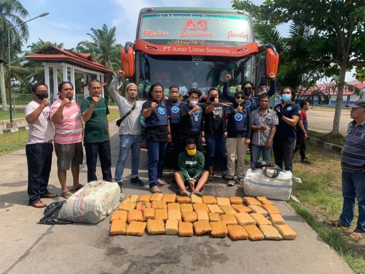Bawa 45 Kg Ganja dari Aceh, Kurir Asal Jawa Barat Ditangkap BNNP Jambi