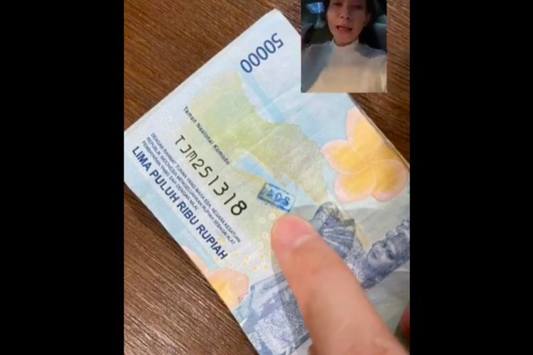 Viral! Duit Rp50 Ribu dengan Cap "ADS" Ditolak, BI: Sepanjang Uang itu Asli Maka Alat Bayar yang Sah
