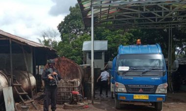 Gudang Penampungan Minyak Ilegal di Jaluko Digerebek Tim Gabungan, 6 Ton Solar Diamankan