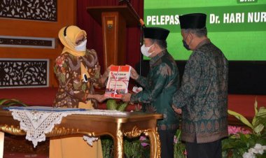 Terima Memori Jabatan, Gubernur Al Haris Apresiasi Kerja Hari Nur Cahaya Murni